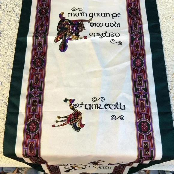 Book of Kell’s Scarf - Picture 5 of 8